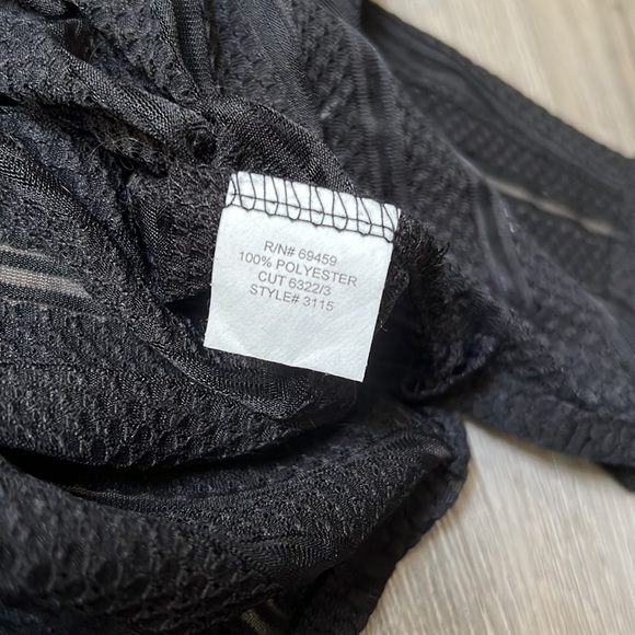 Black Cover Up - Picture 7 of 7